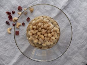 Soaking the cashews