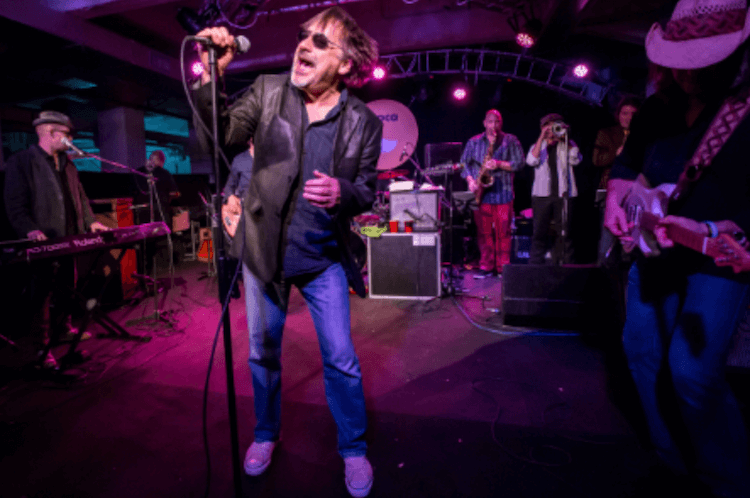 Southside Johnny and the Asbury Jukes performing