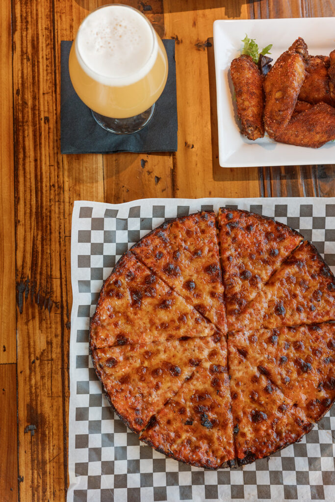 Classic cheese 10" bar pizza