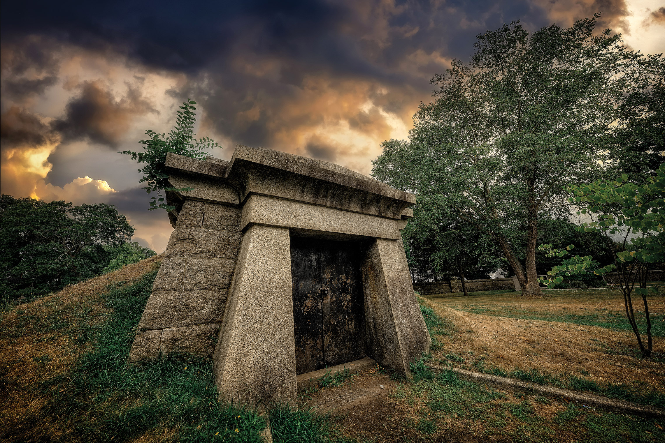 DSC01115-Edit-Edit A crypt at Oak Grove Cemetery